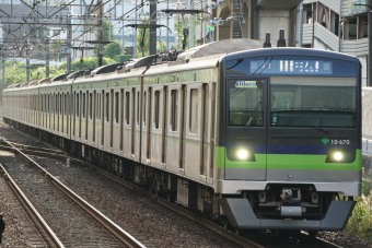 東京都交通局 10-670 (都営10-300形) 車両ガイド | レイルラボ