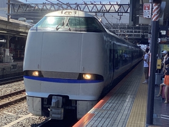 JR西日本 クロ683形 サンダーバード(特急) クロ683-4501 鉄道フォト・写真 by Seris185さん 京都駅 (JR)：2023年08月13日13時ごろ