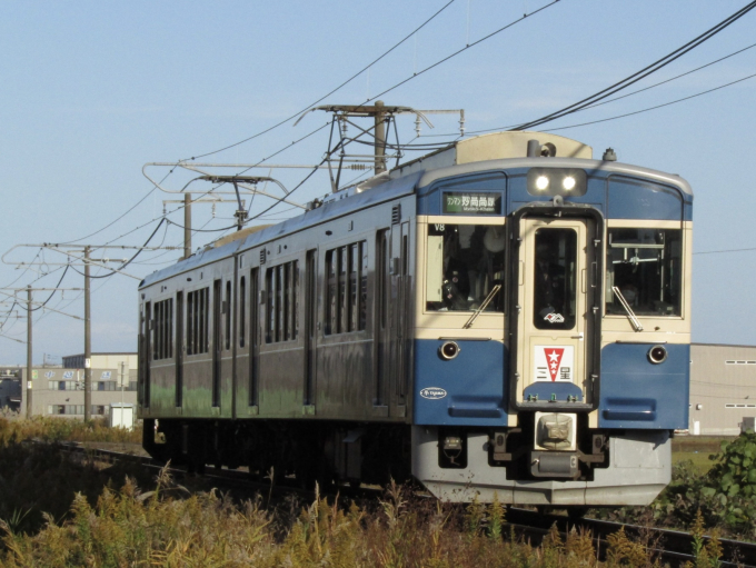 えちごトキめき鉄道 ET127-8 (ET127系) 車両ガイド | レイルラボ(RailLab)