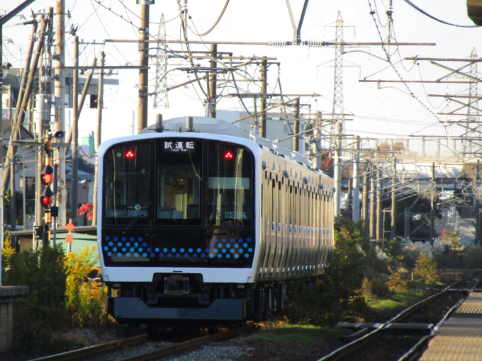 JR東日本E131系電車 J-TREC新津出場試運転 クモハE131-804 さつき野駅