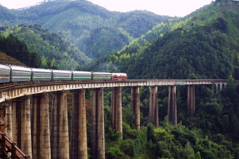 中国鉄路総公司 東風4D型ディーゼル機関車 鉄道フォト・写真 by KatsuragiShokoさん ：2014年07月26日16時ごろ