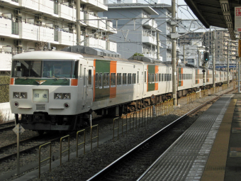 JR東日本 クハ185-3 (185系) 車両ガイド | レイルラボ(RailLab)