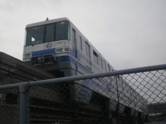 大阪モノレール 1000系 側面方向幕 大阪モノレール 1000系 側面方向幕 大阪モノレール 1000系 側面方向幕