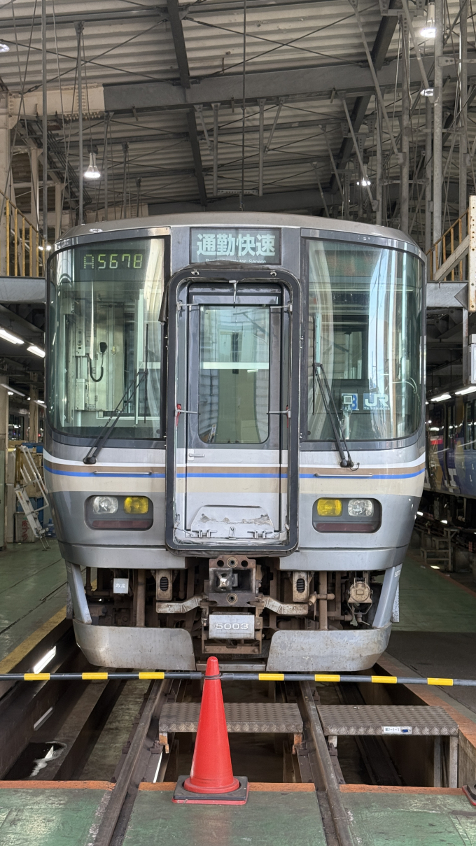 JR西日本 クハ222-5003 (223系) 車両ガイド | レイルラボ(RailLab)