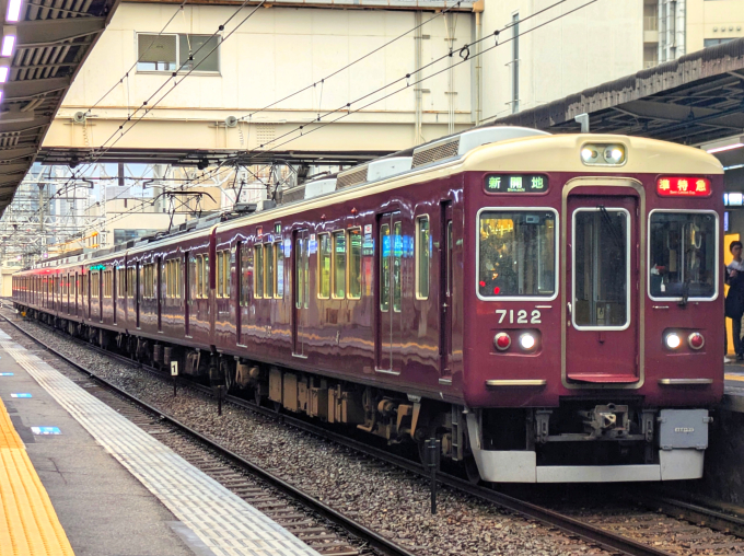 阪急電鉄 7122 (阪急7000系) 車両ガイド | レイルラボ(RailLab)