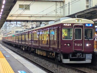 阪急電鉄 7123 (阪急7000系) 車両ガイド | レイルラボ(RailLab)
