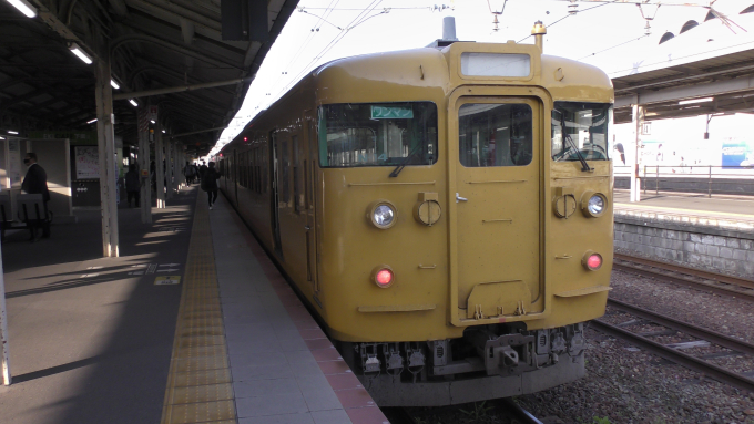 JR西日本 クハ115-3014 (115系) 車両ガイド | レイルラボ(RailLab)
