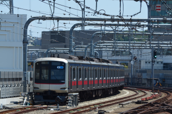 東急電鉄 5886 (東急5000系) 車両ガイド | レイルラボ(RailLab)