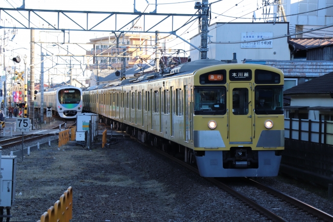 鉄道フォト・写真：西武鉄道 西武2000系電車 花小金井駅 鉄道フォト・写真 by レフカーボさん - 撮影日 2021/12/18 15:19