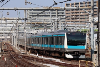 JR東日本E233系電車 鉄道フォト・写真 by レフカーボさん ：2022年04月09日15時ごろ