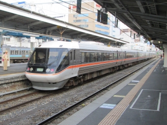 JR東海 しなの 鉄道フォト・写真 by レフカーボさん 松本駅 (JR)：2016年07月23日18時ごろ