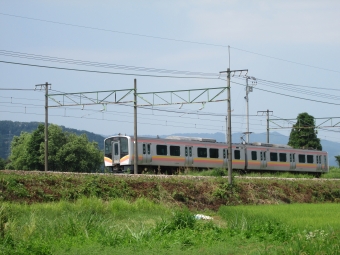 JR東日本E129系電車 鉄道フォト・写真 by レフカーボさん 六日町駅 (JR)：2016年08月07日13時ごろ