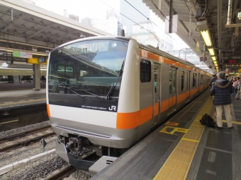 JR東日本E233系電車 鉄道フォト・写真 by レフカーボさん 新宿駅 (JR)：2016年04月09日07時ごろ