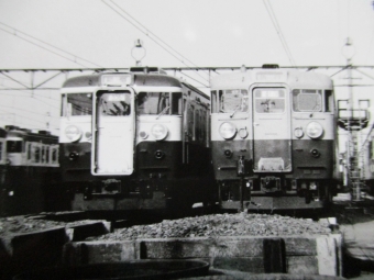 国鉄165系電車 鉄道フォト・写真 by レフカーボさん 三鷹駅：1978年07月24日00時ごろ
