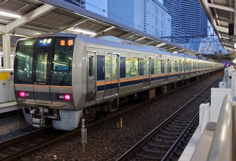 JR西日本207系電車 クハ206-2021 鉄道フォト・写真 by Yoshi＠LC5820さん 高槻駅：2021年07月15日04時ごろ