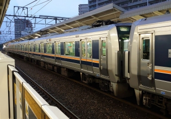 JR西日本207系電車 クモハ207-2021 鉄道フォト・写真 by Yoshi＠LC5820さん 高槻駅：2021年07月15日04時ごろ