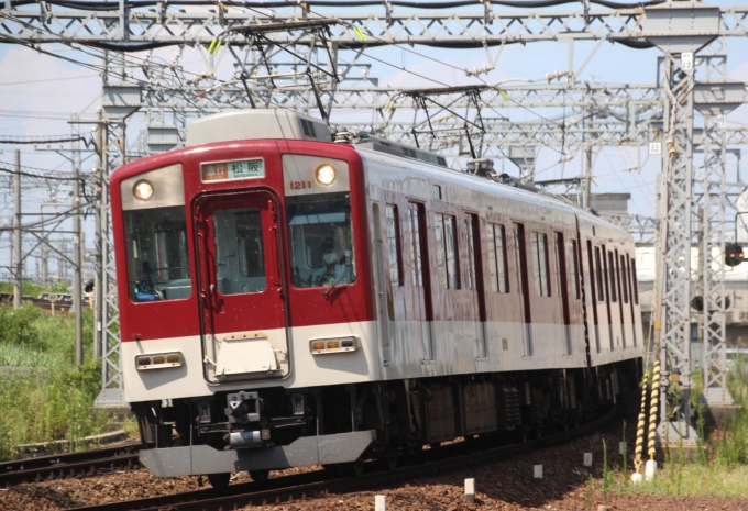 鉄道フォト・写真：近畿日本鉄道 近鉄1200系電車 1211 桑名駅 (近鉄) 鉄道フォト・写真 by Yoshi＠LC5820さん - 撮影日 2020/08/23 13:22