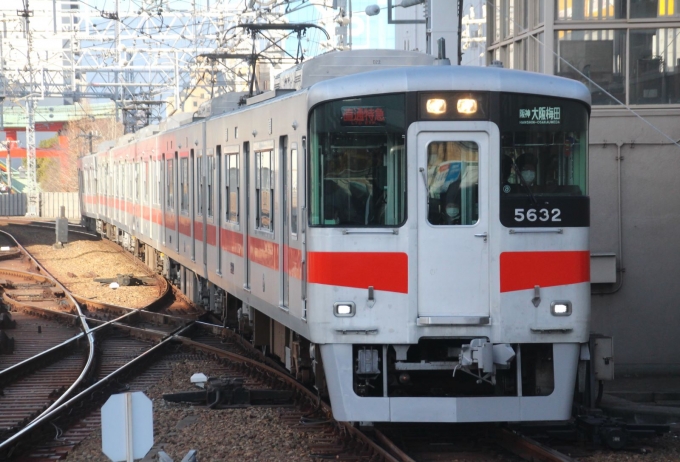 鉄道フォト・写真：山陽電車 山陽電気鉄道5030系電車 5632 尼崎駅 (阪神) 鉄道フォト・写真 by Yoshi＠LC5820さん - 撮影日 2023/01/11 10:45