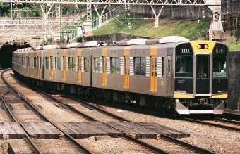 阪神電鉄 阪神1000系電車 1257 鉄道フォト・写真 by Yoshi＠LC5820さん 石切駅：2010年12月11日00時ごろ