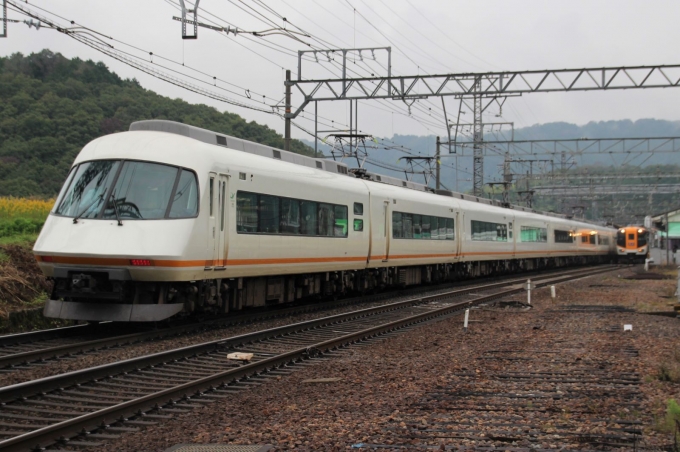 近畿日本鉄道 近鉄21000系電車 アーバンライナー 伊賀神戸駅 (近鉄