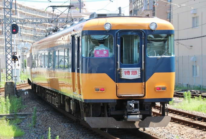 近畿日本鉄道 近鉄16000系電車 特急 16007 橿原神宮前駅 鉄道フォト