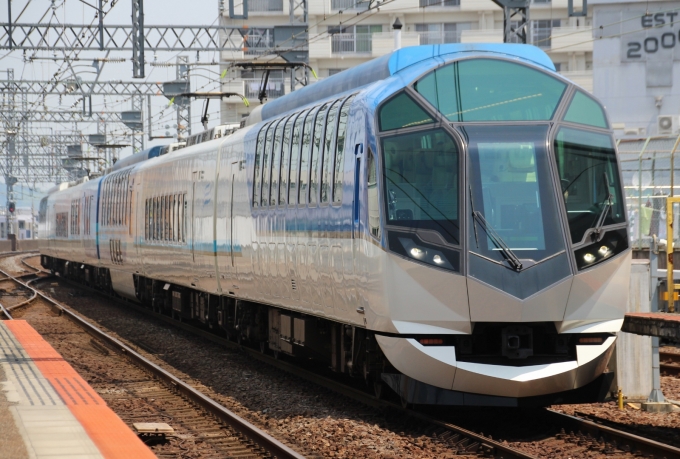 近畿日本鉄道 近鉄50000系電車 しまかぜ 50601 近鉄四日市駅 鉄道