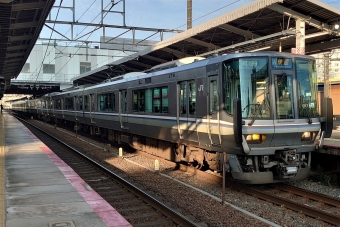 JR西日本223系電車 クモハ223-2082 鉄道フォト・写真 by Yoshi＠LC5820さん 茨木駅：2021年06月28日06時ごろ