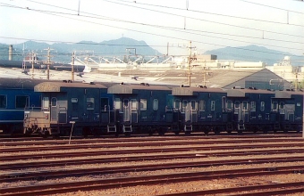 JR貨物 国鉄ヨ8000形貨車 鉄道フォト・写真 by norikadさん 鷹取駅：1988年09月25日00時ごろ
