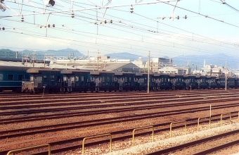 JR貨物 国鉄ヨ8000形貨車 鉄道フォト・写真 by norikadさん 鷹取駅：1988年09月25日00時ごろ