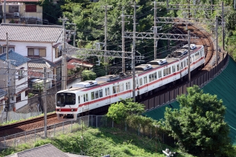 神戸電鉄2000形(Mc1) 2001 鉄道フォト・写真 by norikadさん 鵯越駅：2021年09月06日09時ごろ