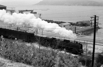 国鉄C62形蒸気機関車 鉄道フォト・写真 by norikadさん 小屋浦駅：1970年03月15日00時ごろ