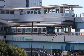 神戸新交通2100形(Mc) 2102 鉄道フォト・写真 by norikadさん 中公園駅：2021年09月29日10時ごろ