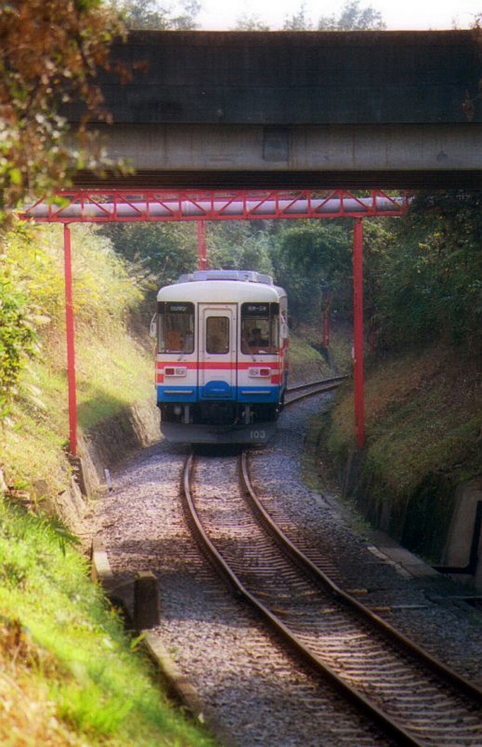 鉄道フォト・写真：三木鉄道ミキ300形気動車 103 宗佐駅 鉄道フォト・写真 by norikadさん - 撮影日 1999/10/23 00:00