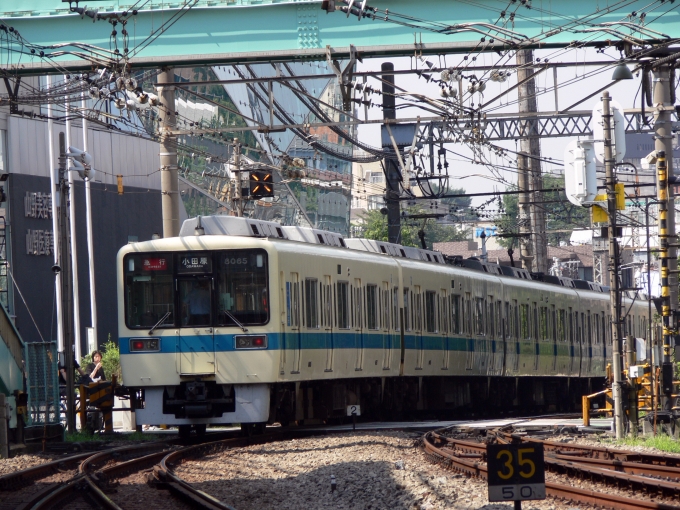 鉄道フォト・写真：小田急電鉄 小田急8000形電車 8065 南新宿駅 鉄道フォト・写真 by norikadさん - 撮影日 2007/08/10 09:22