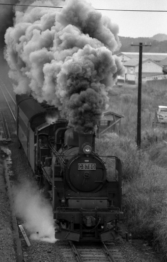 国鉄C57形蒸気機関車 C5780 鉄道フォト・写真 by norikadさん 仁万駅：1971年01月20日00時ごろ