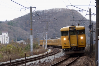 JR西日本 国鉄115系電車 鉄道フォト・写真 by norikadさん 三石駅：2018年12月15日09時ごろ