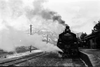 国鉄C12形蒸気機関車 C12-208 鉄道フォト・写真 by norikadさん 高森駅：1972年12月30日00時ごろ