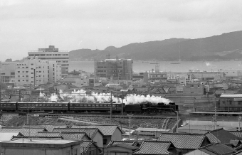 国鉄C57形蒸気機関車 鉄道フォト・写真 by norikadさん 明石駅：1972年04月09日00時ごろ