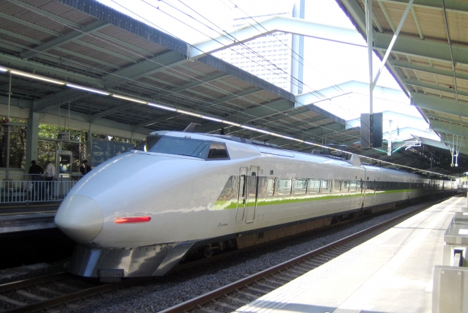 JR西日本 122形(M`c) 122-5054 鉄道フォト・写真 by norikadさん 新神戸駅 (JR)：2006年09月23日09時ごろ