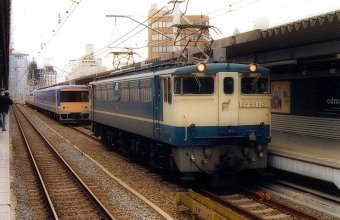 JR西日本 国鉄EF65形電気機関車 EF65-1121 鉄道フォト・写真 by norikadさん 神戸駅 (兵庫県)：1999年04月14日00時ごろ