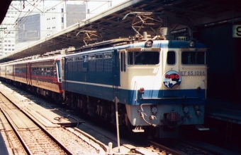 JR東日本 国鉄EF65形電気機関車 サロンエクスプレス踊り子(特急) EF65-1098 鉄道フォト・写真 by norikadさん 東京駅 (JR)：1987年07月24日00時ごろ