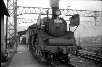 国鉄C57形蒸気機関車 C57-9 鉄道フォト・写真 by norikadさん 人吉駅：1972年12月31日00時ごろ