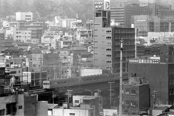 国鉄103系電車 鉄道フォト・写真 by norikadさん 神戸駅 (兵庫県)：1974年04月13日00時ごろ