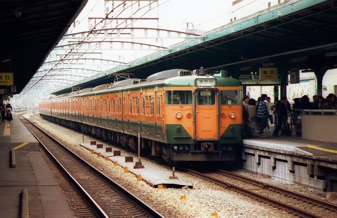 国鉄113系電車 鉄道フォト・写真 by norikadさん 大阪駅：1987年03月29日00時ごろ
