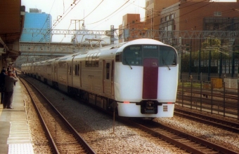 JR東日本215系電車 鉄道フォト・写真 by norikadさん 田町駅 (東京都)：1992年04月17日00時ごろ
