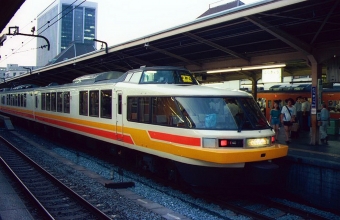 JR東日本 国鉄165系電車 パノラマエクスプレスアルプス 鉄道フォト・写真 by norikadさん 東京駅 (JR)：1987年07月24日00時ごろ