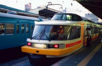 JR東日本 国鉄165系電車 パノラマエクスプレスアルプス 鉄道フォト・写真 by norikadさん 東京駅 (JR)：1987年07月24日00時ごろ