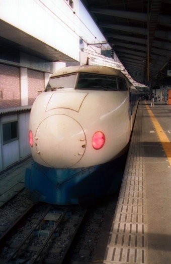 JR東海 0系新幹線電車 鉄道フォト・写真 by norikadさん 東京駅 (JR)：1991年07月06日00時ごろ