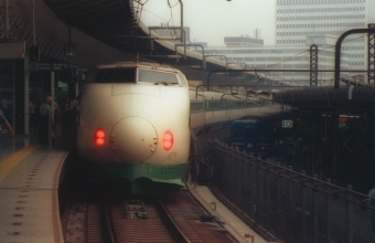 JR東日本 200系新幹線電車 鉄道フォト・写真 by norikadさん 東京駅 (JR)：1992年07月04日00時ごろ