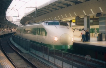 JR東日本 200系新幹線電車 鉄道フォト・写真 by norikadさん 東京駅 (JR)：1991年07月06日00時ごろ